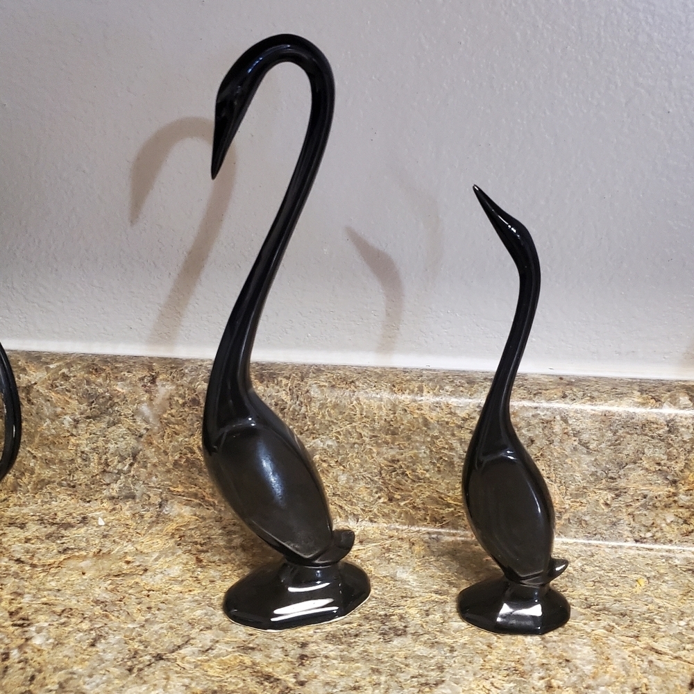 MCM ARNELLI VINTAGE BLACK EGRET/CRANE. CERAMIC.  FIGURINES